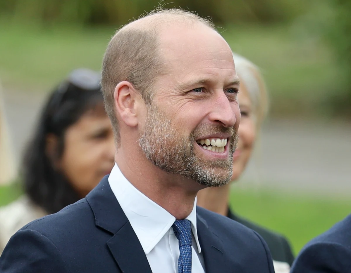Książę William przyznał, że planuje wprowadzić zmiany w brytyjskiej monarchii, kiedy zasiądzie na tronie. W szczerej rozmowie z aktorem Eugenem Levym, nagranej w Windsorze dla programu Apple TV+ "The Reluctant Traveller", mówił o swojej wizji przyszłości, rodzinie i wyzwaniach, jakie niesie życie królewskie.