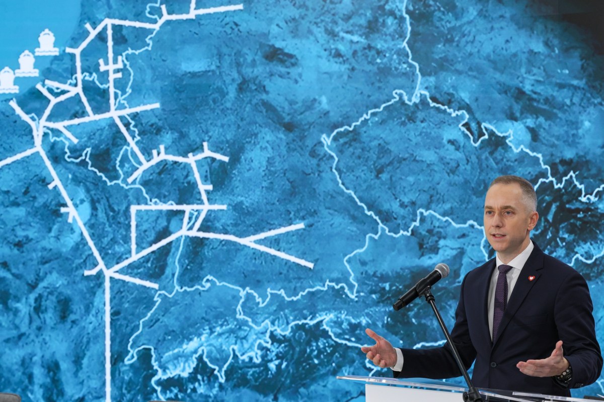 Przyłączenie Polski do systemu rurociągów NATO. Wstępne porozumienie