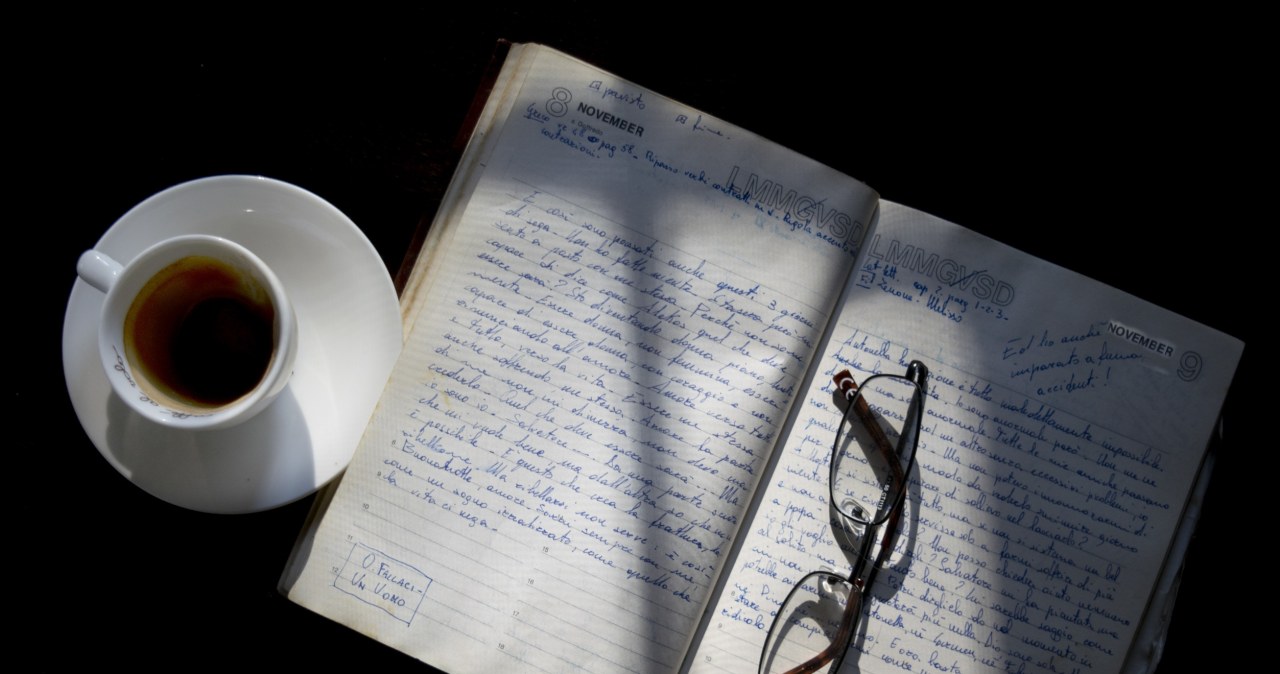 Lepszy sen, mniej stresu i więcej radości. Sekret tkwi w notatniku