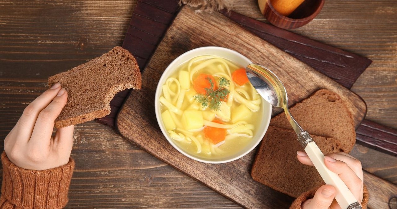 ​Wielu z nas regularnie dodaje to do zupy. To najgorsze, co możemy zrobić