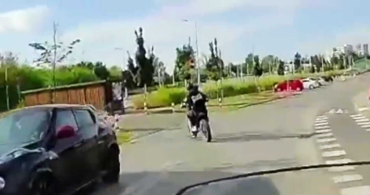 GTA na ulicach Piaseczna. Szalony pościg za motocyklistą wiadomości,aktualności,Interia GTA na ulicach Piaseczna. Szalony pościg za motocyklistą