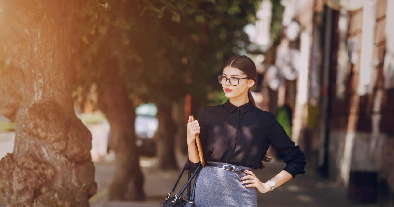 Te spódnice znów wracają do mody. Pasują do kozaków i sneakersów
