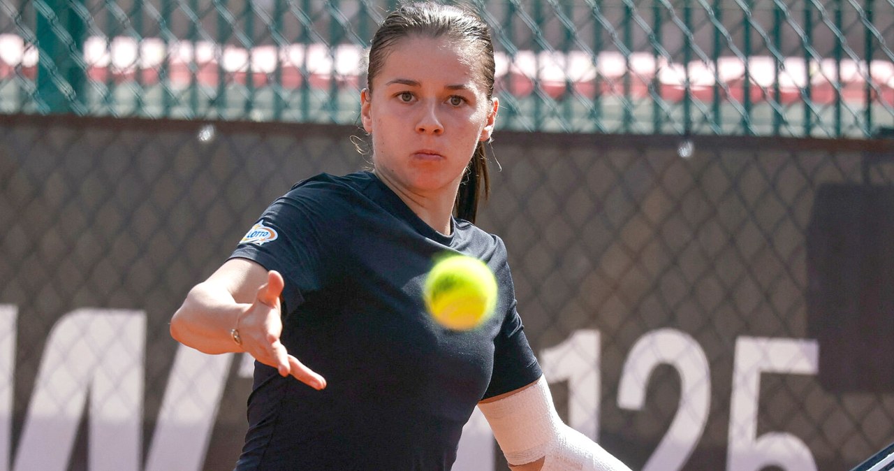 wiadomości,aktualności,Interia Ręka w bandażach, a Polka dalej swoje. Dziesiąte zwycięstwo od US Open. Zagra o finał WTA