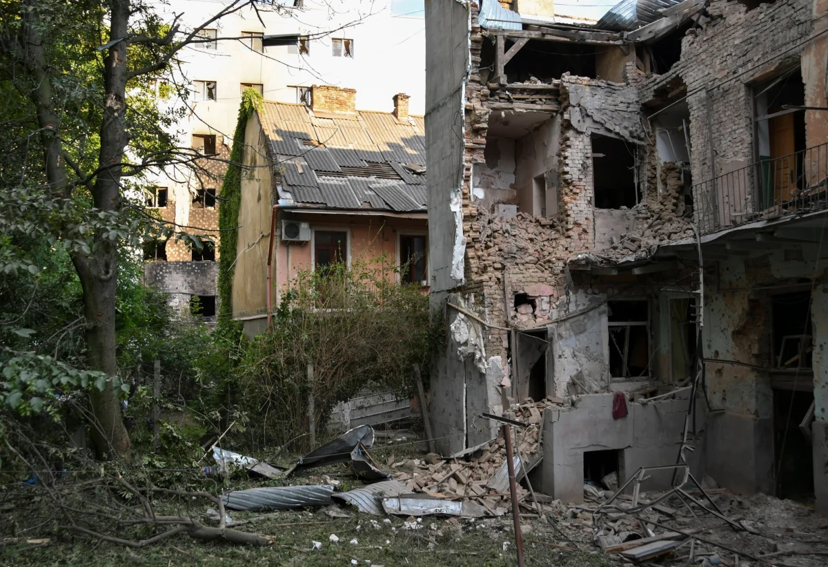 Lwów w centrum rosyjskiego uderzenia. W mieście dały się słyszeć liczne eksplozje - przekazała agencja Ukrinform, powołując się na lokalne władze. W nocy z soboty na niedzielę rosyjskie drony ponownie zaatakowały zachodnią Ukrainę. 