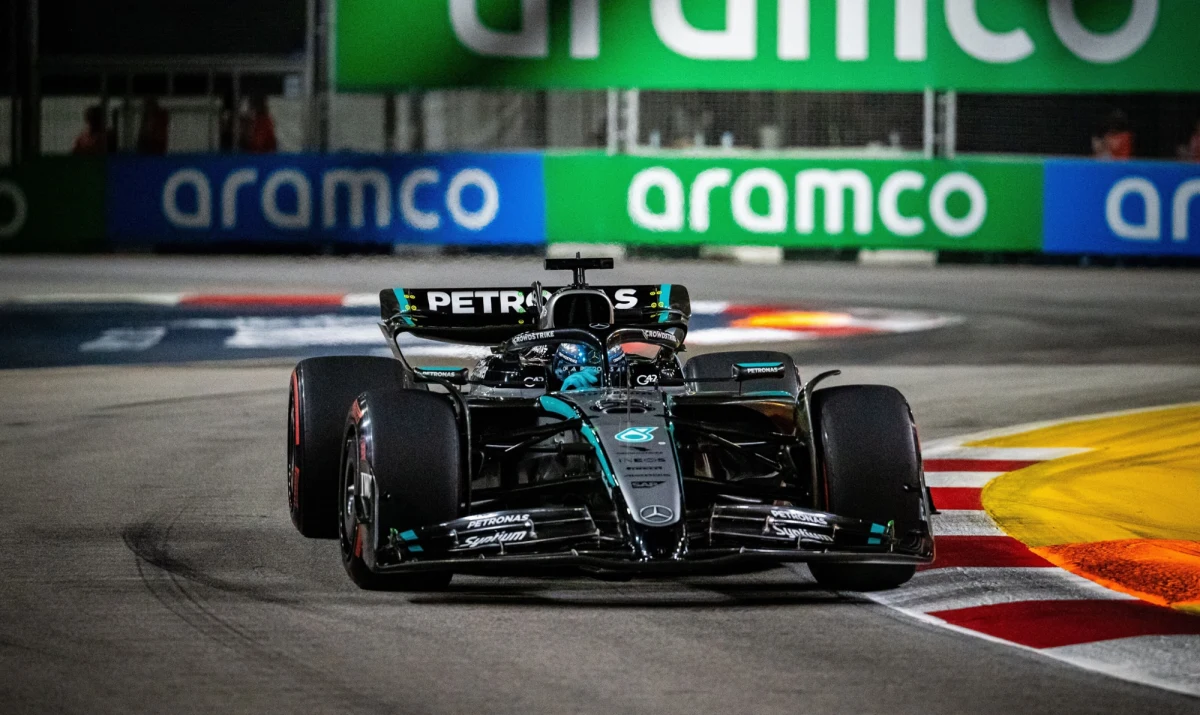 Brytyjczyk George Russell z Mercedesa zwycięzcą wyścigu Formuły 1 o Grand Prix Singapuru! Sukces w Azji może odtrąbić też McLaren, który zapewnił sobie tytuł w klasyfikacji konstruktorów - już po raz drugi z rzędu.