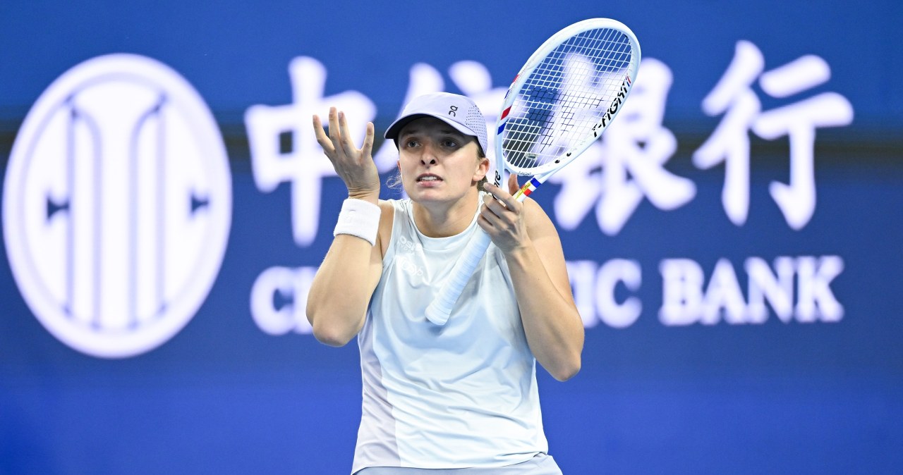 wiadomości,aktualności,Interia Świątek groziła wycofaniem, takiej odpowiedzi nie mogła się spodziewać. Prosto z Chin