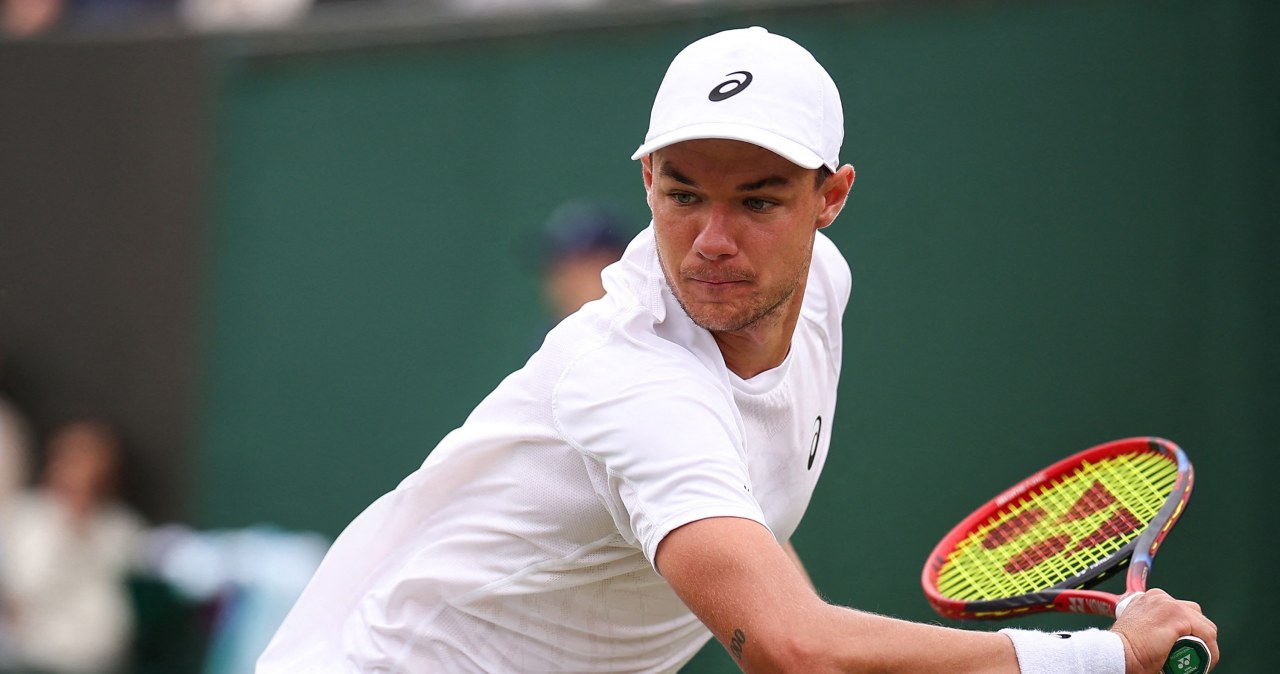 wiadomości,aktualności,Interia Majchrzak przełamał de Minaura w siódmym gemie. 87 minut walki Polaka o historyczny awans