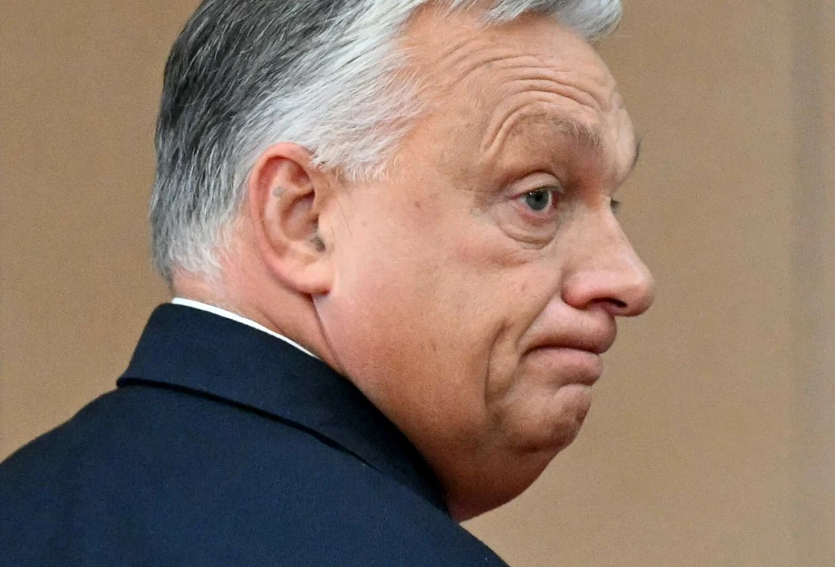 ​Węgry nie planują przyjmować euro, ponieważ Unia Europejska rozpada się i nie powinniśmy wiązać swojego losu z tym blokiem jeszcze bardziej - poinformował w poniedziałek premier Węgier Viktor Orban w wywiadzie dla portalu EconomX.