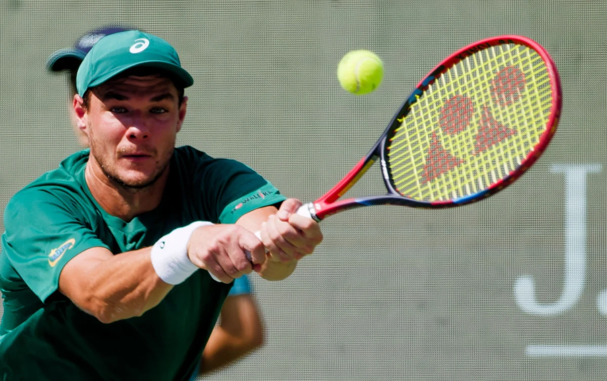 Polski tenisista zakończył udział w prestiżowym turnieju ATP Masters 1000 w Szanghaju na trzeciej rundzie. Kamil Majchrzak musiał uznać wyższość rozstawionego z numerem siódmym Australijczyka Alexa de Minaura, przegrywając 1:6, 5:7. Spotkanie trwało 88 minut.