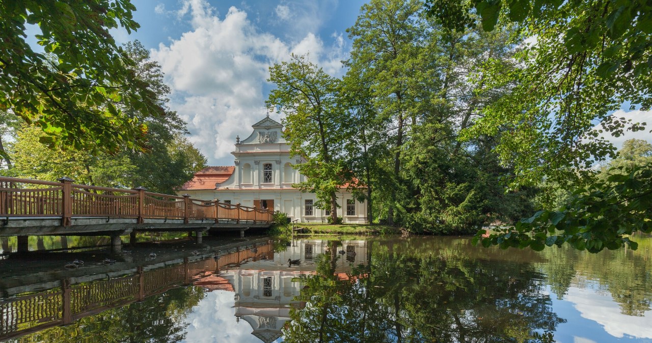 Jesień wygląda tu zjawiskowo. Niewielkie miasteczko zapiera dech
