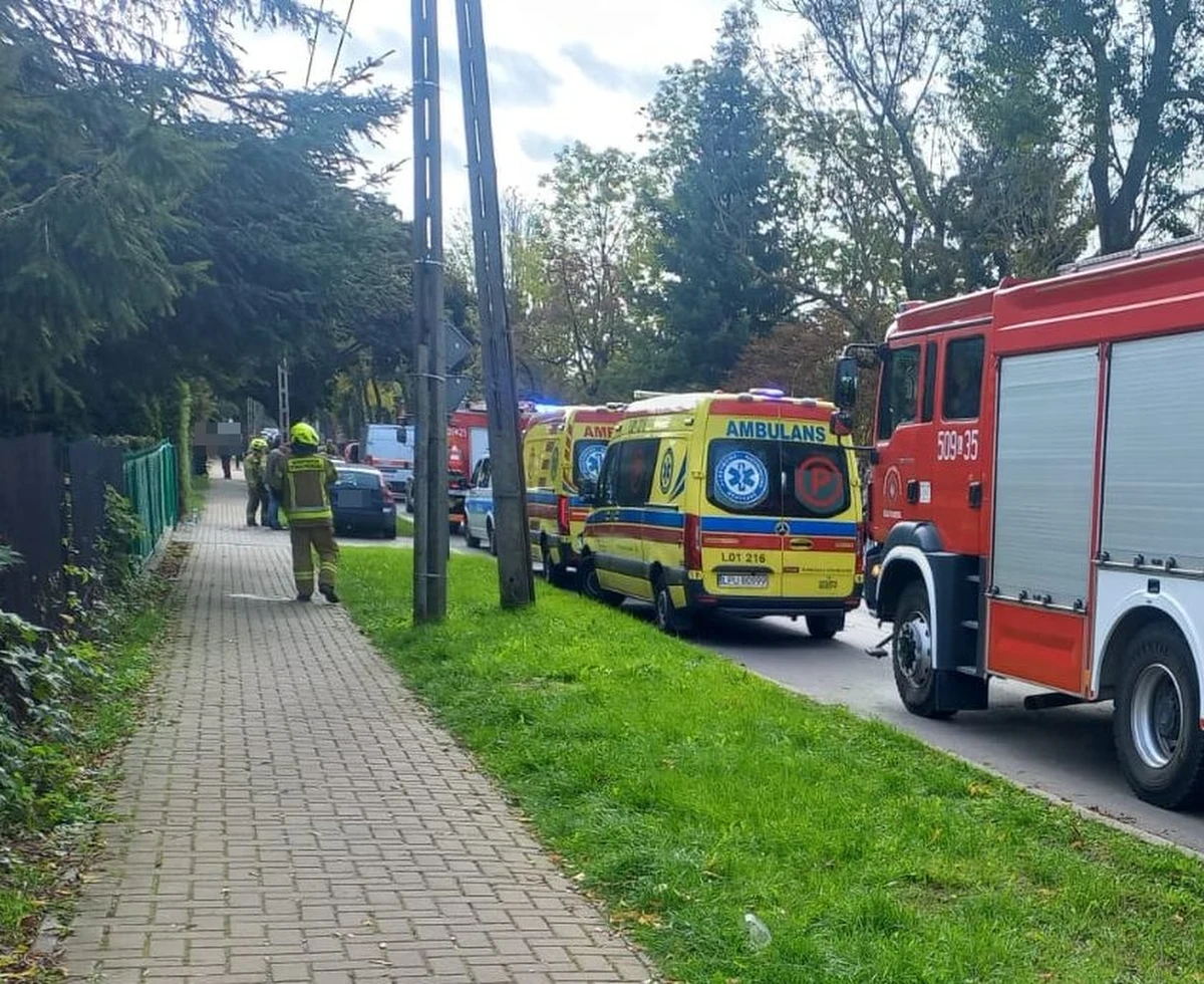 Tragedia w jednym z domów jednorodzinnych w Puławach (woj. lubelskie). Jak informują służby, w mieszkaniu odkryto ciała trzech osób oraz dwóch psów. Wszystko wskazuje na to, że zatruły się tlenkiem węgla.