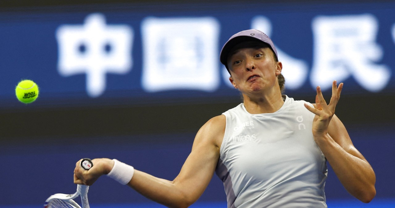 wiadomości,aktualności,Interia O której godzinie gra Iga Świątek? Gdzie oglądać mecz z Bouzkovą? [TRANSMISJA, WYNIK]