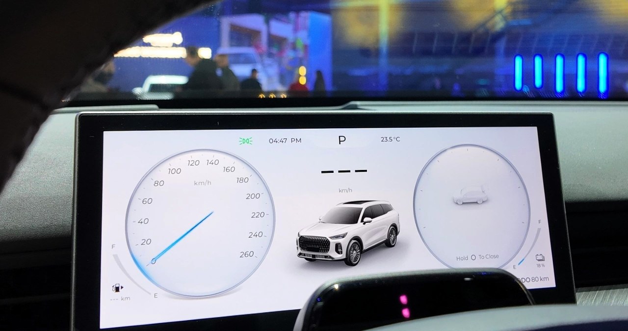 Zakaz wjazdu dla samochodów z Chin. Unia może pójść śladami Polski