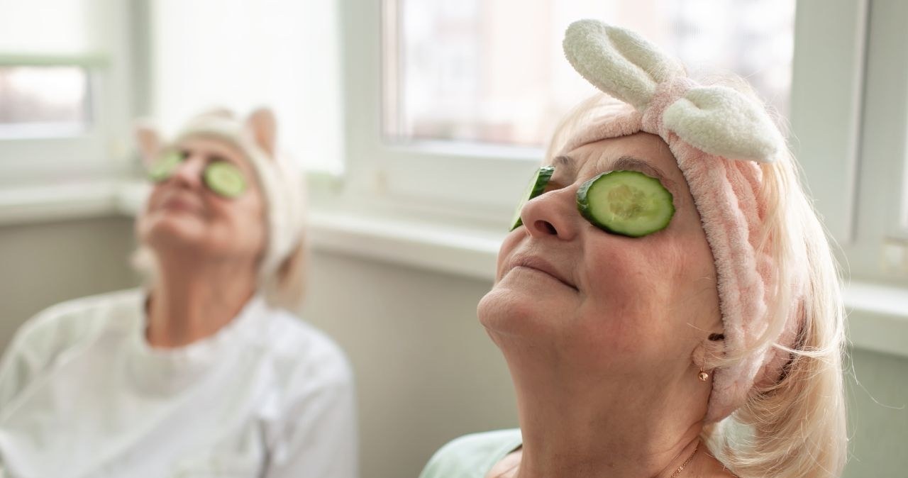 Jakie zabiegi sanatoryjne jesienią? Kuracje zdrowotne dla osób po 60-tce