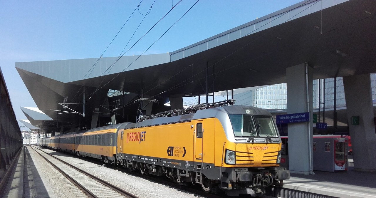 Żółte pociągi czeskiego przewoźnika rozjadą się po Polsce