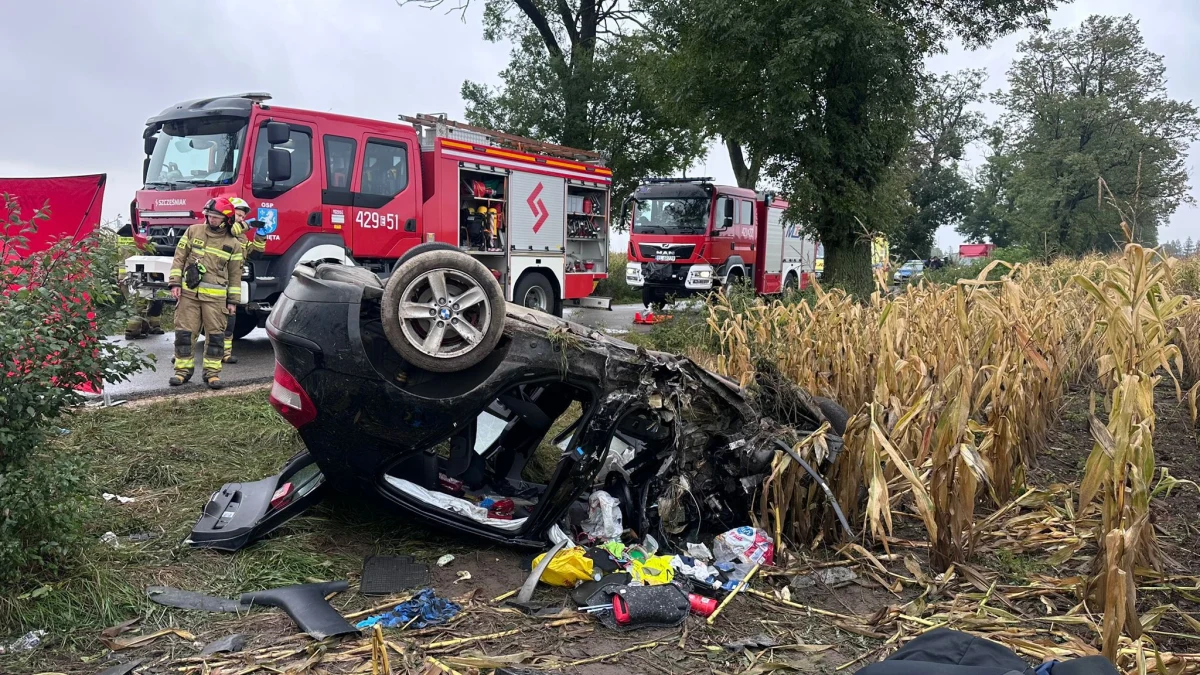 Tragiczny wypadek w Łaniętach w powiecie kutnowskim (Łódzkie). Dachowanie samochodu zakończyło się śmiercią 54-letniego kierowcy bmw.