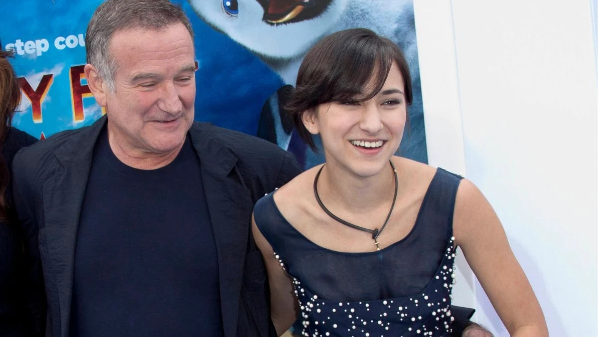 Zelda Williams, córka zmarłego w 2014 roku legendarnego aktora i komika Robina Williamsa stanowczo sprzeciwiła się tworzeniu i rozpowszechnianiu materiałów wideo, w których jej ojciec został "ożywiony" przez sztuczną inteligencję. "Proszę, przestańcie wysyłać mi filmy AI z tatą. Przestańcie wierzyć, że chcę to oglądać” – zaapelowała w mediach społecznościowych. W związku z rozwojem sztucznej inteligencji coraz częściej pojawiają się kontrowersje dotyczące wykorzystywania wizerunków znanych osób bez ich zgody.