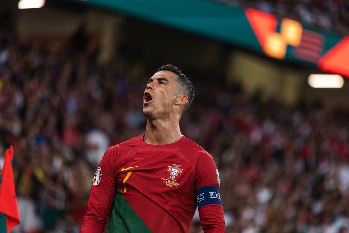 Ronaldo zdystansował Messiego. Pierwszy w historii futbolu
