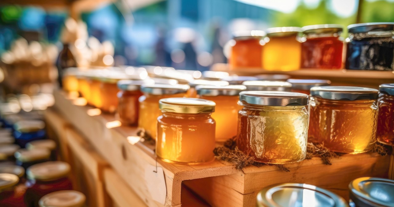 43 tony miodu z Chin z zakazem w Polsce. "Niewłaściwe cechy"