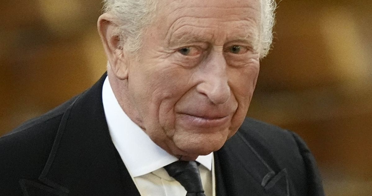Potwierdziły się doniesienia z królewskiego dworu. Król Karol III zdecydował