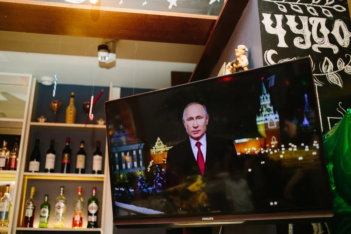 Podczas gdy Rosja zmaga się z kryzysem gospodarczym i atakami dronów, winiarskie imperium Władimira Putina nad Morzem Czarnym dynamicznie się rozwija. Mimo miliardowych strat i nieprzychylnej sytuacji międzynarodowej, prezydent nie rezygnuje z inwestycji. Wręcz przeciwnie.