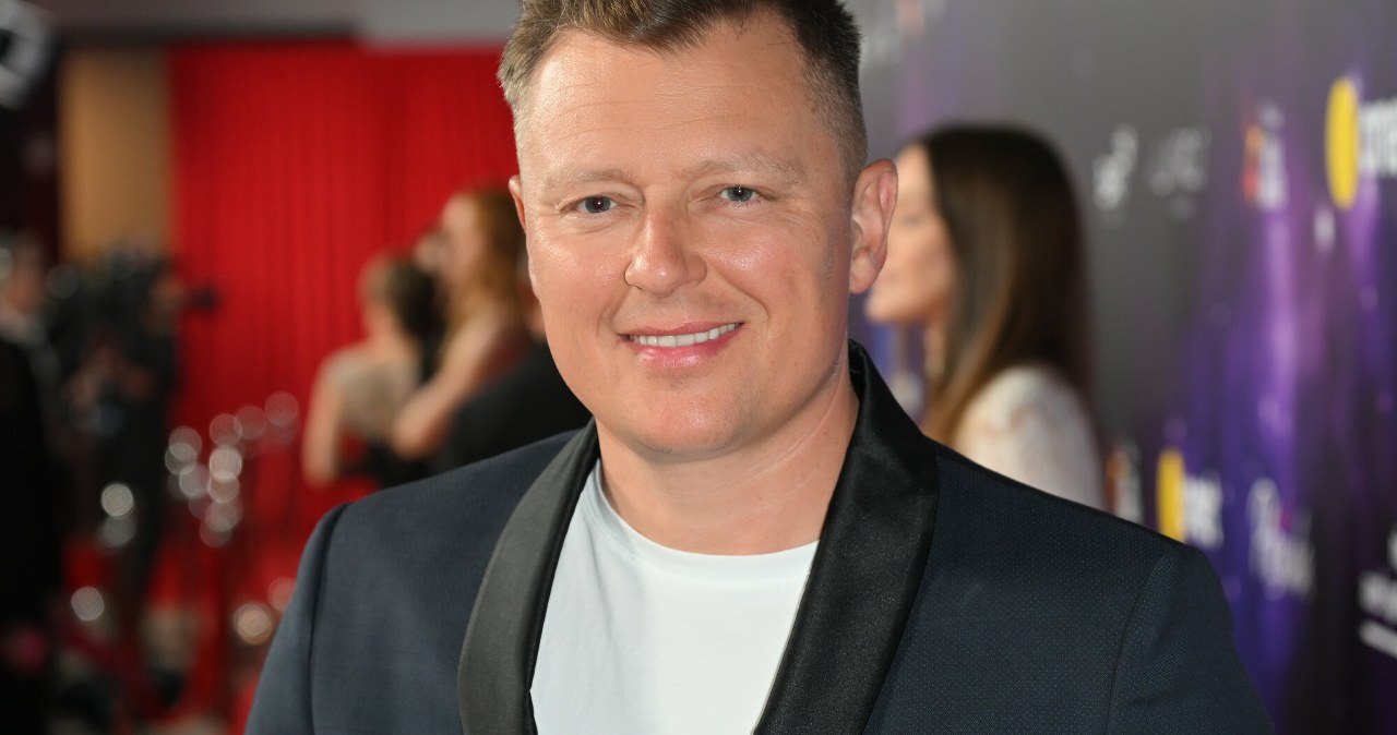 Lata temu królował w TVP. Brzozowski powraca do roli prowadzącego!