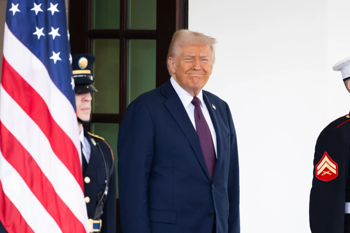 ​Prezydent Stanów Zjednoczonych wierzy w pomyślny efekt negocjacji, poświęconych zawarcia porozumienia w sprawie pokoju w konflikcie izraelsko-palestyńskim. Donald Trump powiedział w środę, że negocjacje w sprawie zakończenia wojny w Strefie Gazy "idą bardzo dobrze i mają duże szanse powodzenia". Dodał też, że może przybyć na Bliski Wschód w sobotę lub niedzielę.