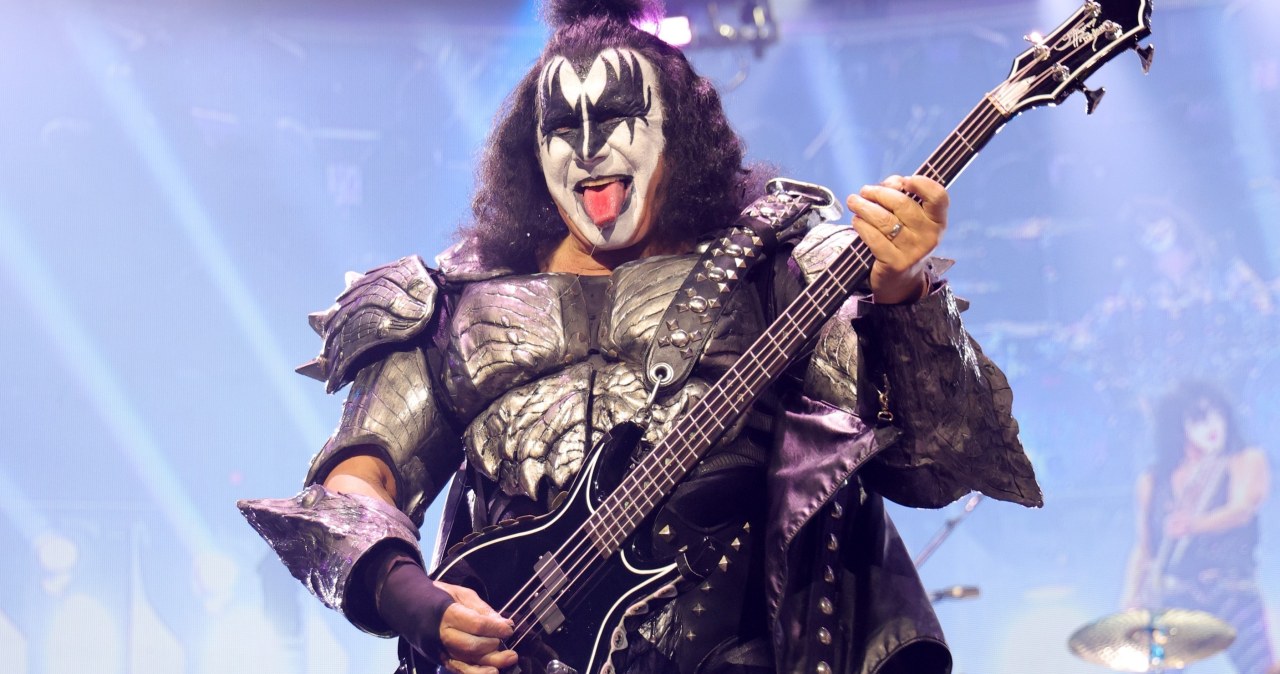 Ikona lat 70. trafiła do szpitala! Gwiazdor zasłabł za kierownicą