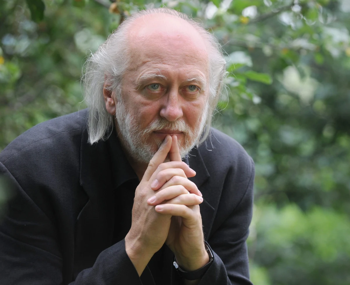 Akademia Szwedzka ogłosiła laureata Literackiej Nagrody Nobla. W tym roku wyróżniono László Krasznahorkaia z Węgier. Nagrodzono go za "fascynującą i wizjonerską twórczość, która w obliczu apokaliptycznego terroru potwierdza siłę sztuki".