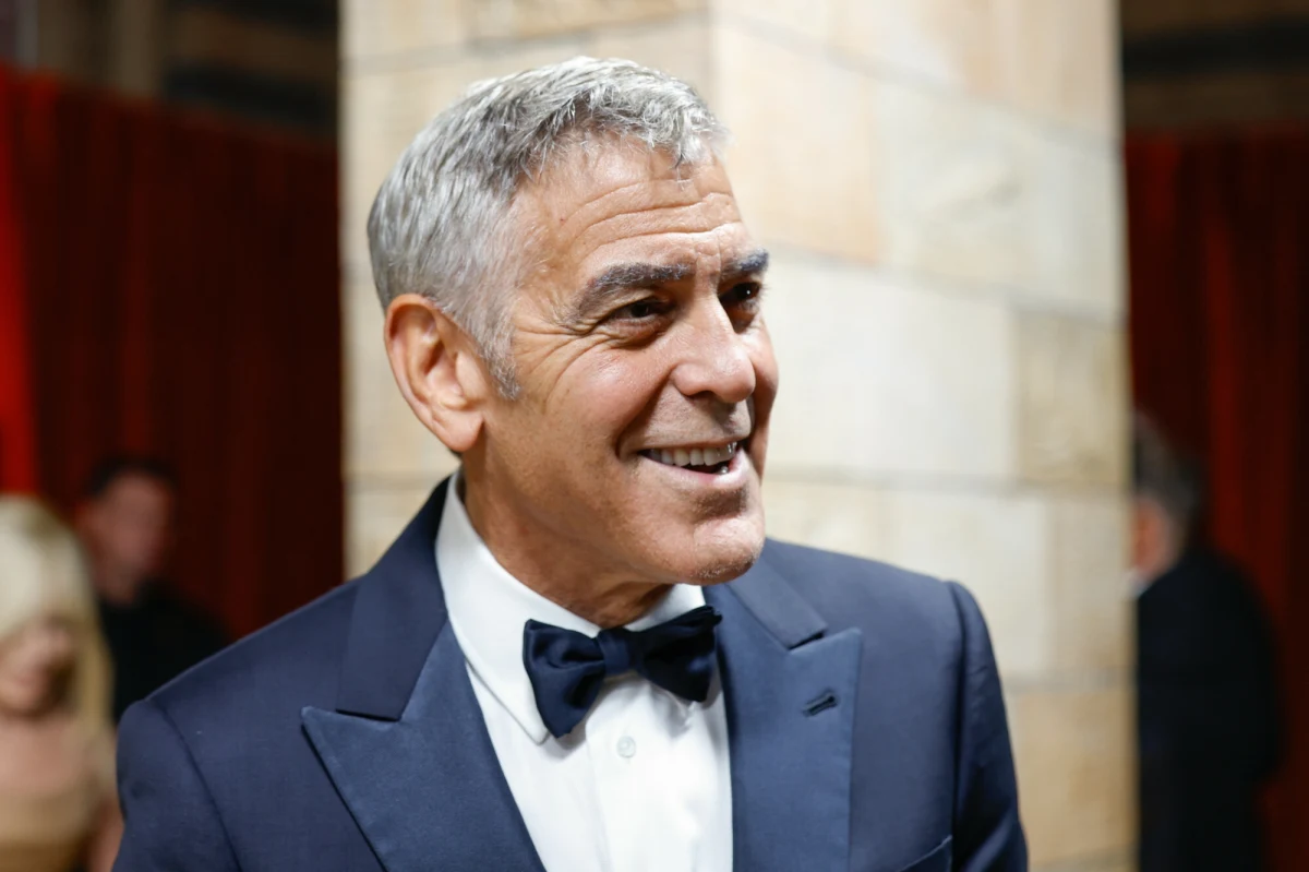Fani kultowej serii „Ocean’s” mają powody do radości. George Clooney, gwiazda i producent filmów o najsłynniejszych złodziejach w historii kina, ogłosił, że studio Warner Bros. zatwierdziło budżet na czwartą część cyklu. Oznacza to, że zdjęcia do filmu o roboczym tytule „Ocean’s 14” mogą rozpocząć się już w przyszłym roku.