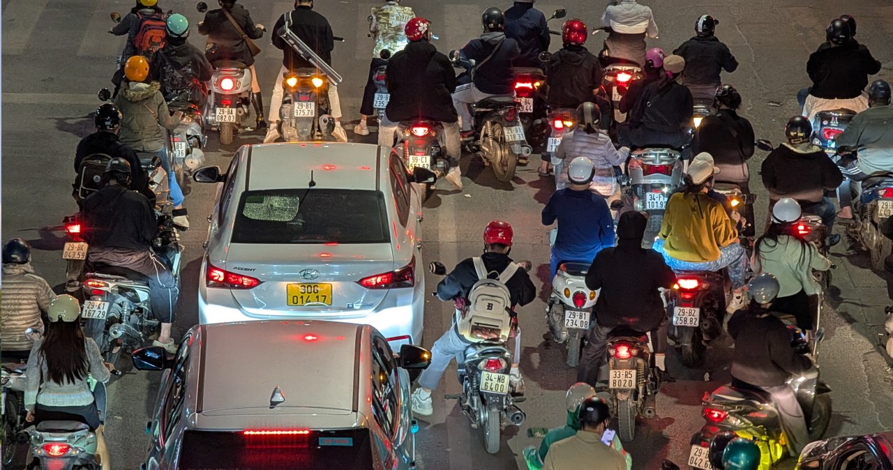 Motocykle spalinowe z zakazem wjazdu. Elektryki przejmują rynek