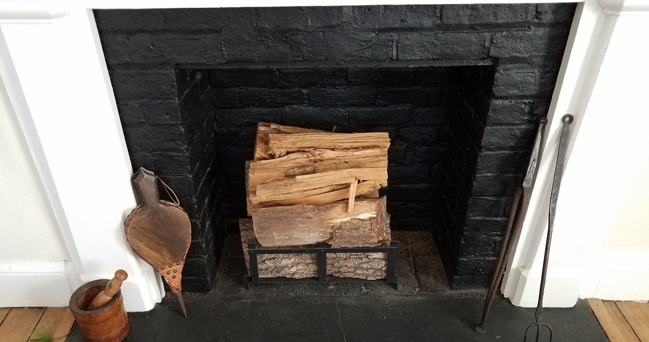 Masz kominek? Pamiętaj o kilku obowiązkach, inaczej sporo zapłacisz