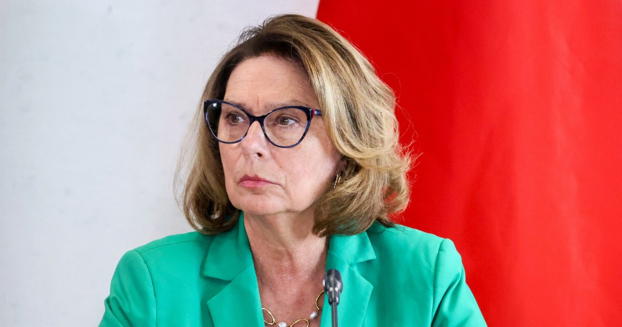 Koniec złudzeń. Marszałek Senatu jasno o 500 plus dla małżeństw