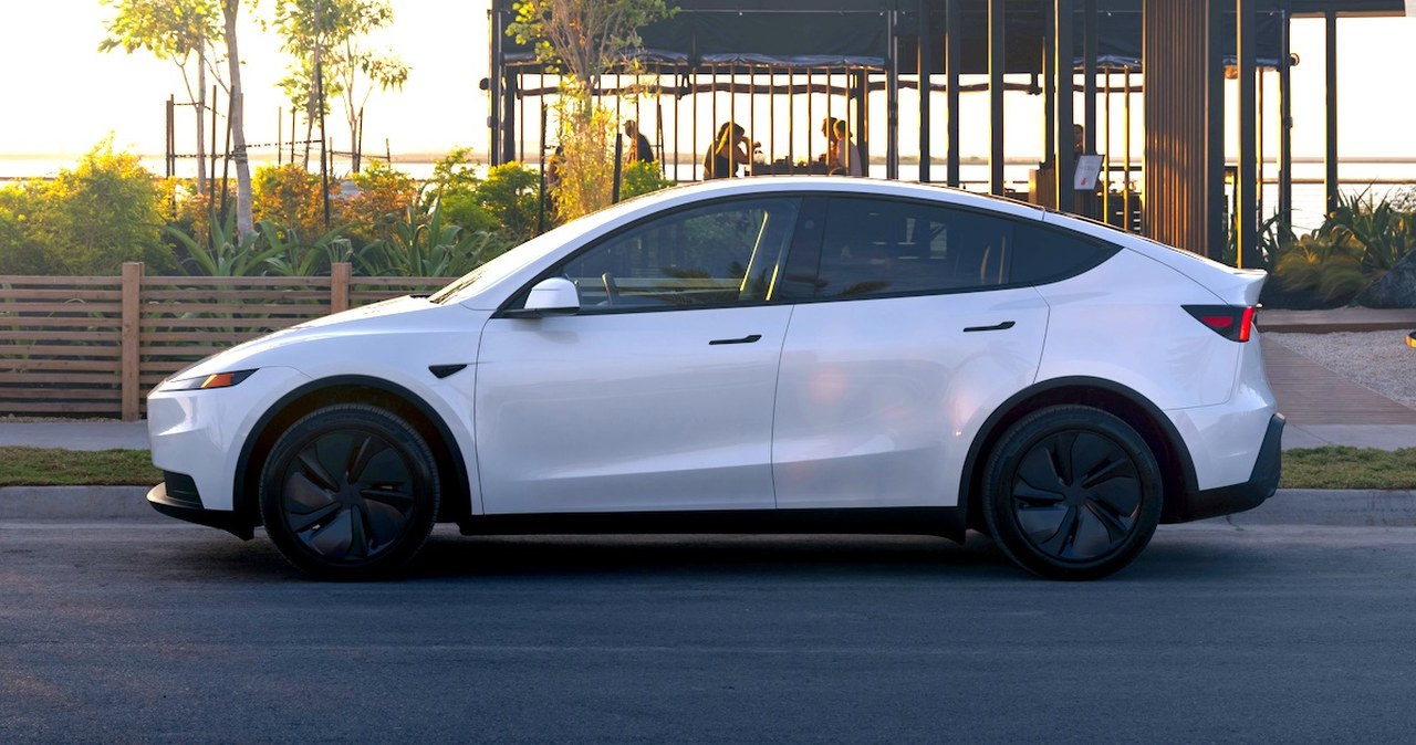 Parkują elektryka na noc, rano 10 proc. mniej zasięgu. Jak to możliwe?