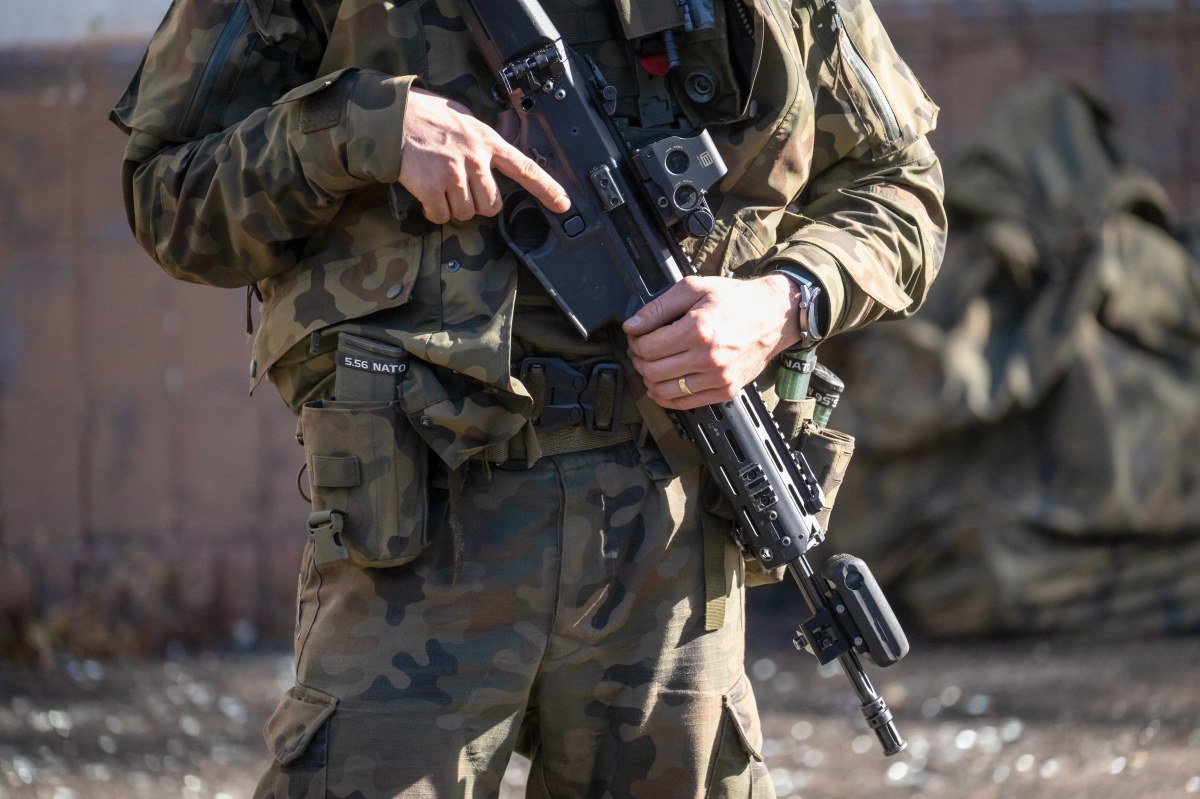 Byli wojskowi w rękach funkcjonariuszy CBA