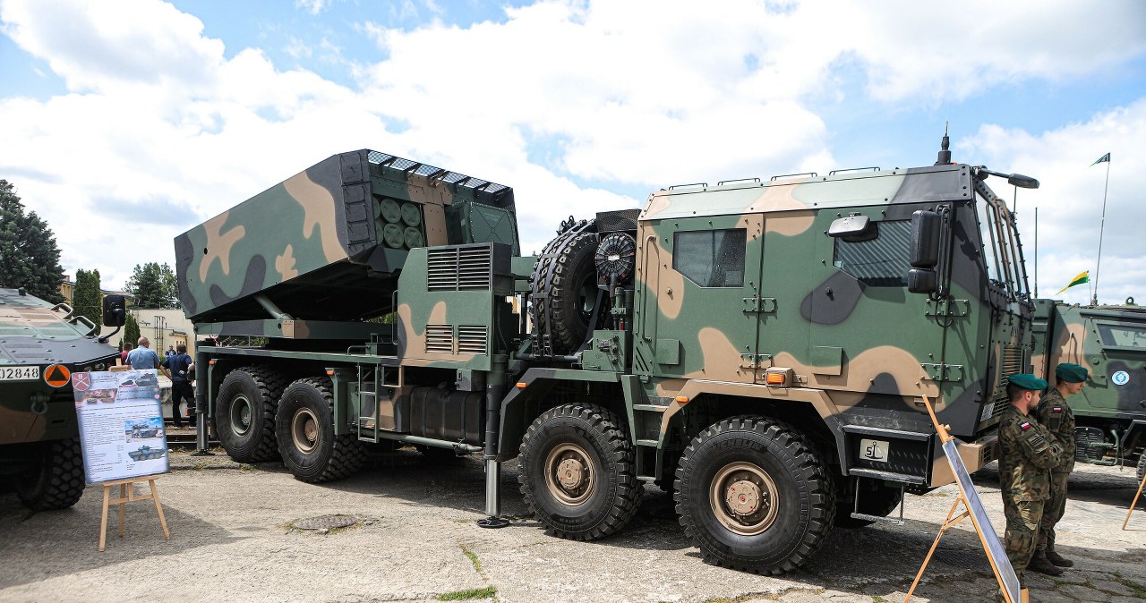 MON odpowiada na zarzuty PiS ws. rakiet. "Wrócę z dobrymi wiadomościami"