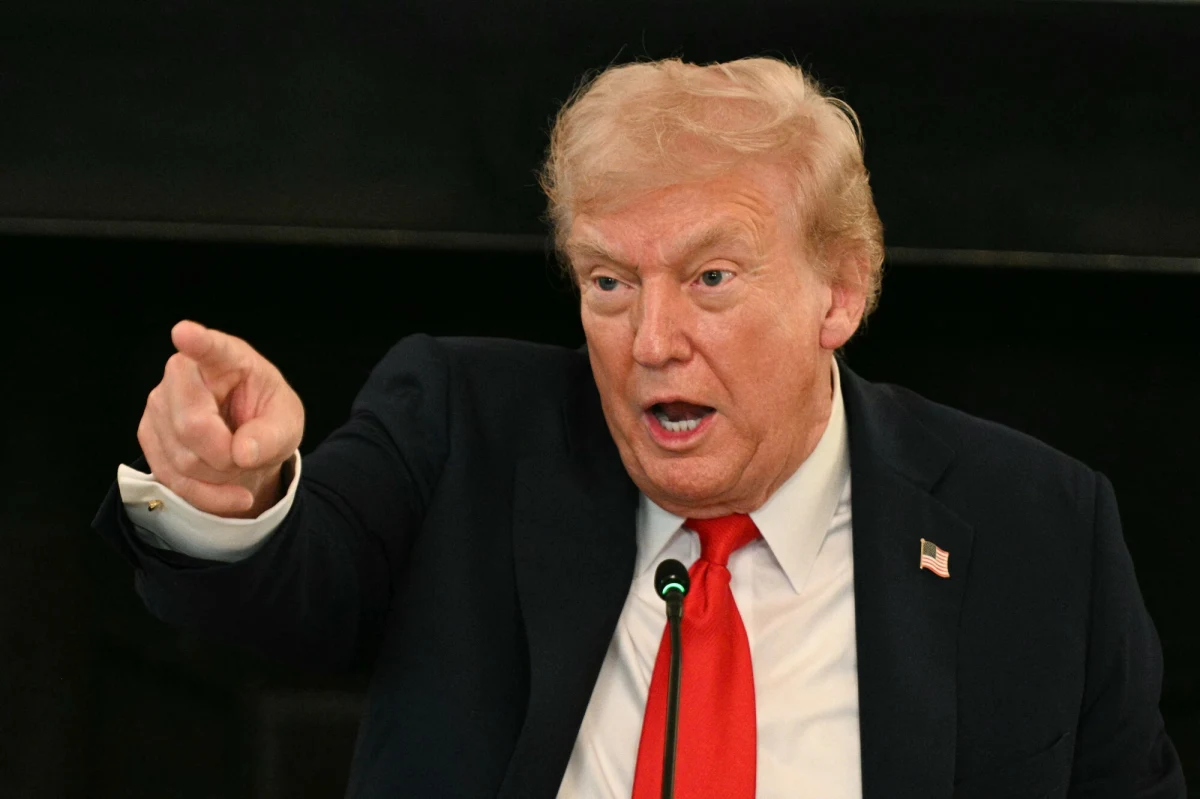 "W Chinach dzieją się bardzo dziwne rzeczy!" - stwierdza Donald Trump, ogłaszając, że nie widzi sensu spotkania się z przywódcą Państwa Środka. Zgodnie z planem do takiego spotkania miało dojść za dwa tygodnie, ale ostatnio wprowadzone przez Pekin przepisy kontroli eksportu poważnie nadszarpnęły relacje z USA.