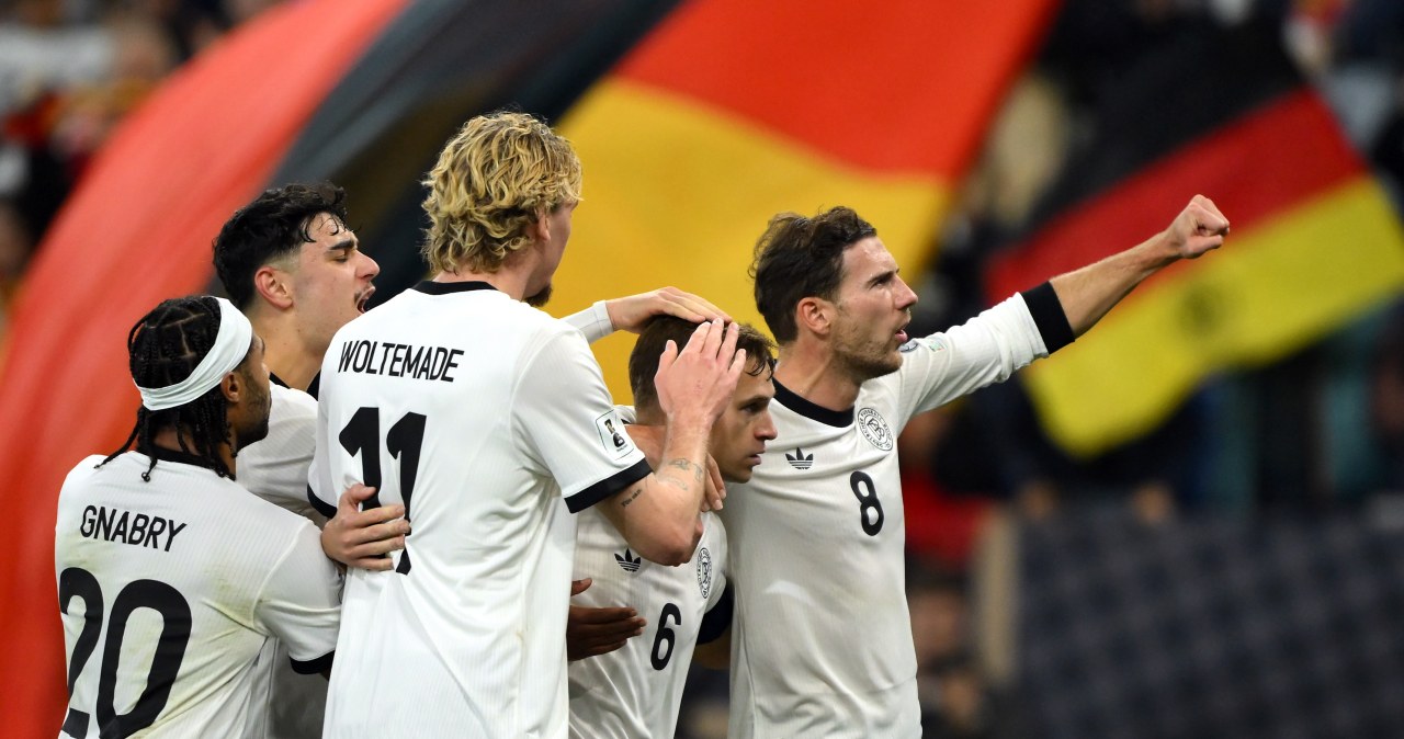 wiadomości,aktualności,Interia Cztery gole i czerwona kartka w meczu Niemców. Rywale na kolanach. Nie było mowy o litości