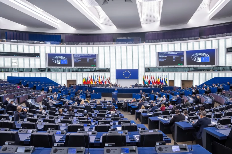 Polska zwolniona z relokacji migrantów? Zagadkowy wpis premiera Tuska