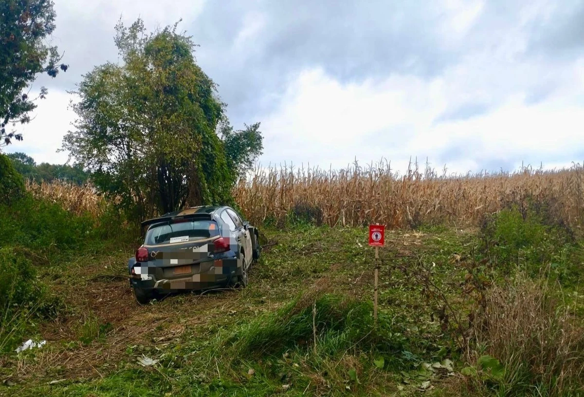 ​Do groźnego wypadku doszło na pierwszym odcinku specjalnym Rajdu Nyskiego w miejscowości Maciejowice. Jak informuje policja, jeden z samochodów biorących udział w imprezie sportowej wypadł z trasy i uderzył w fotoreporterów.