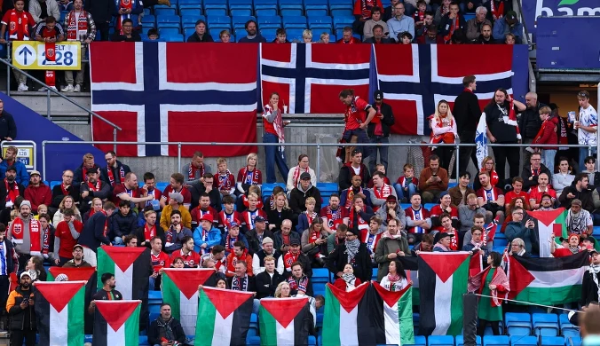 Sceny przed meczem Izraela. Norwegowie wyszli na ulice, wysłali wiadomość