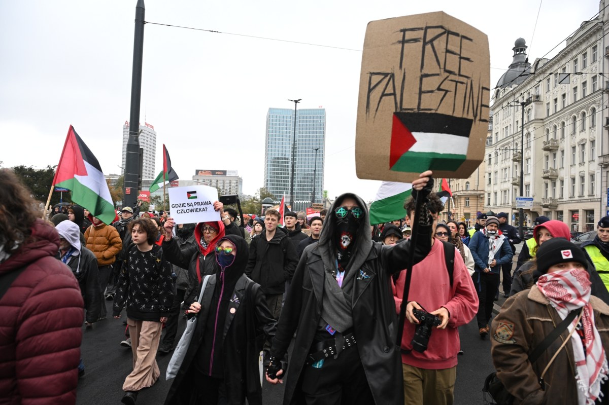 Marsz w obronie Palestyny w Warszawie. Zablokowane ulice, utrudnienia dla kierowców