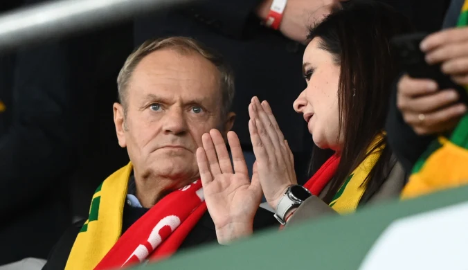 Potwierdziły się doniesienia, ważny gość na meczu kadry. Zaprosił go rząd