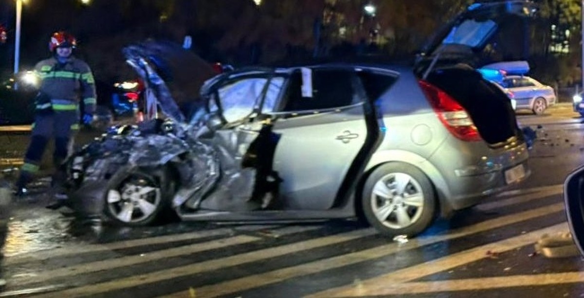 Poważny wypadek na Wisłostradzie w Warszawie. 6 osób rannych