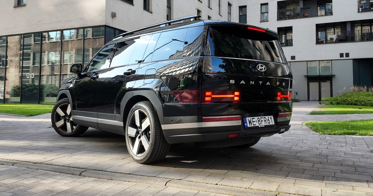 Hyundai Santa Fe pokazuje, że rozmiar ma znaczenie. Silnika też wiadomości,aktualności,Interia Hyundai Santa Fe pokazuje, że rozmiar ma znaczenie. Silnika też