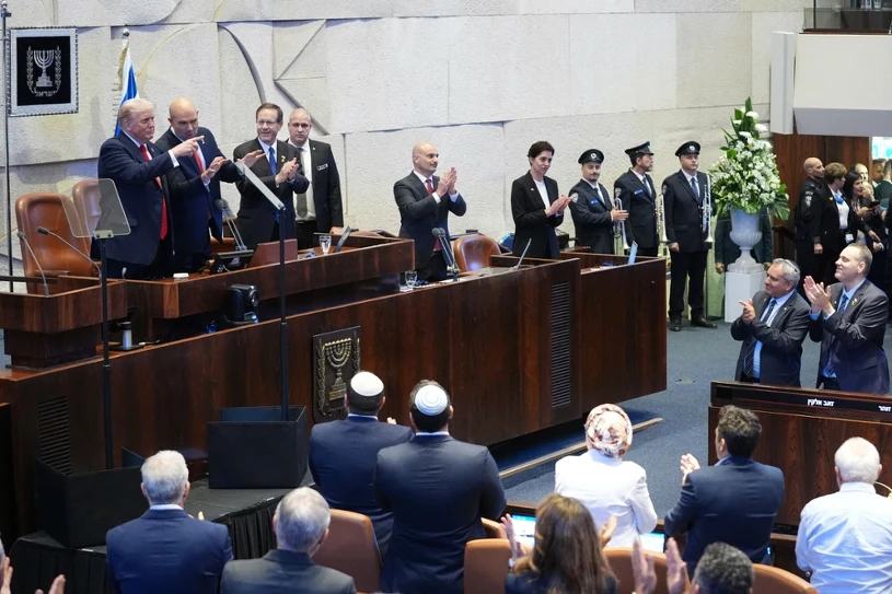 Owacje na stojąco dla Trumpa w Izraelu. "Wojna się skończyła"