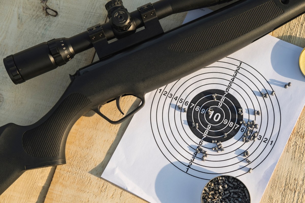 Nagle zaczął strzelać do ludzi w centrum Kielc. Był tak pijany, iż nie trafiał