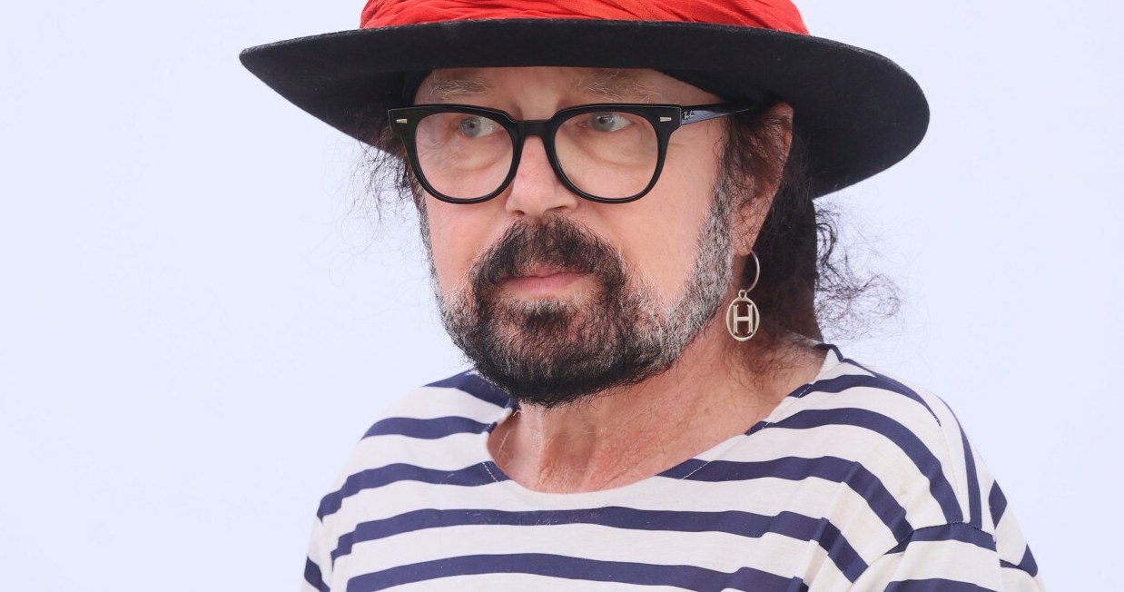 Hołdys znienacka opuścił koncert. Fani niepokoją się o jego zdrowie