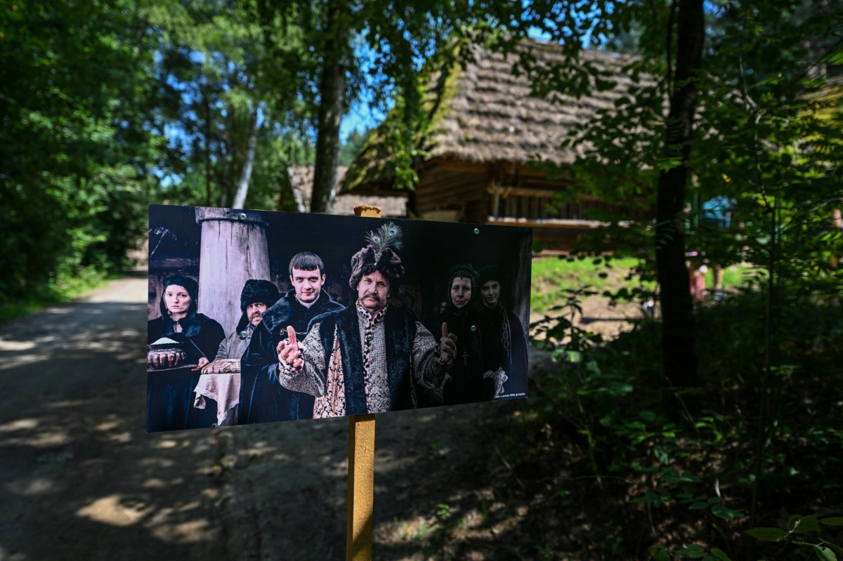 Fani "1670" oszaleli na punkcie tego miejsca! Zobacz, jak wygląda serialowa Adamczycha naprawdę