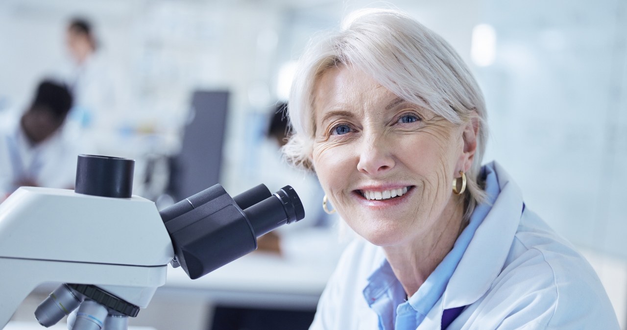 Nowa wersja cytologii lepsza od klasycznej? Na czym polega i co wykrywa cytologia płynna